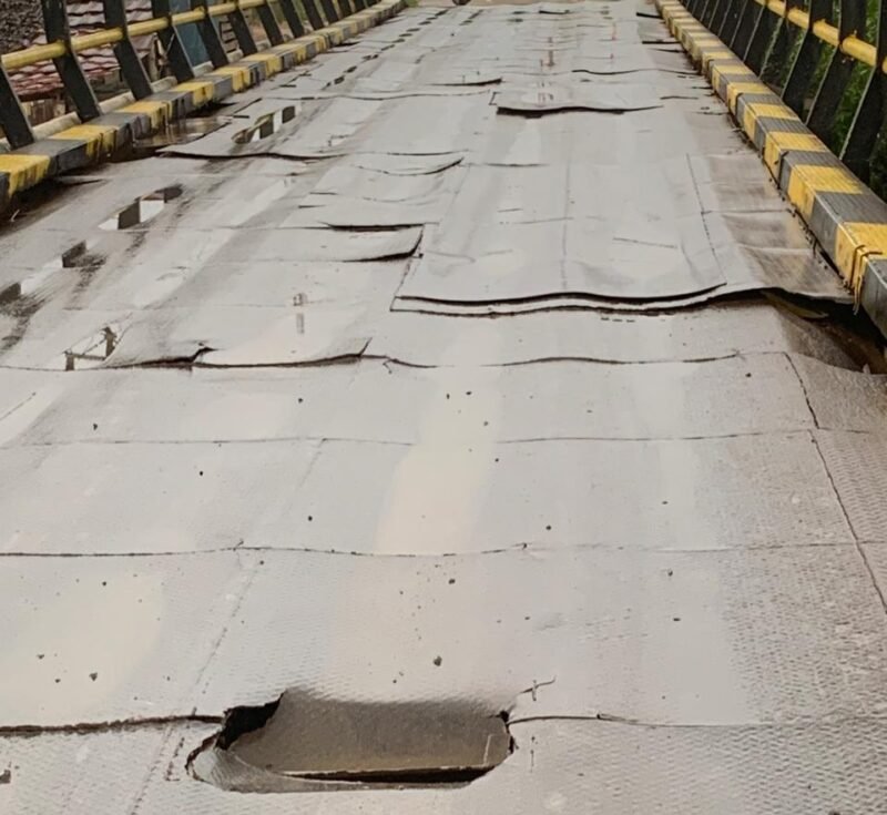 Jembatan Parit 2 Jalan Sultan Thaha Rusak Parah, Warga Harapkan Perbaikan
