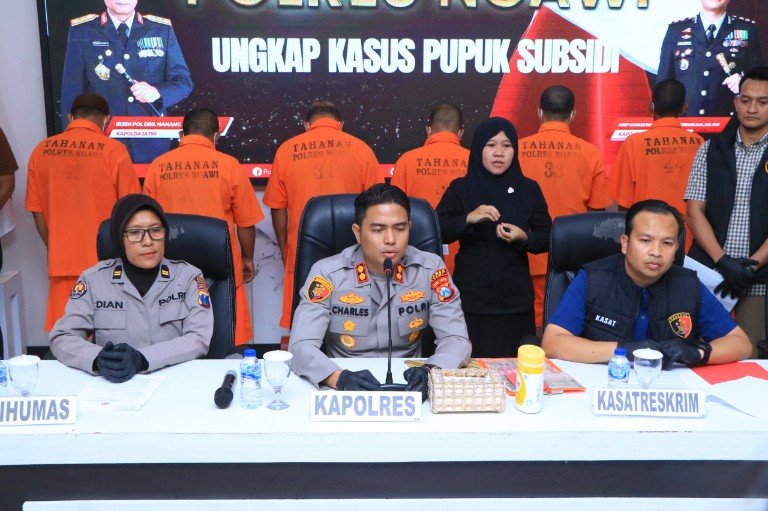 Bongkar Penjual Subsidi Ilegal 17,8Ton Mendekam Jeruji Besi Polres Ngawi