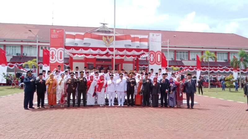 Dandim 1208/Sambas Hadiri Upacara HUT RI Ke 80 Di Kabupaten Sambas Dan Ziarah Nasional Ke TMP