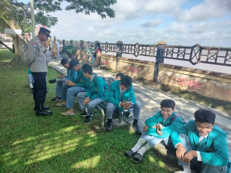 KASATBINMAS POLRES PULANG PISAU GELAR GIAT SILATURAHMI KAMTIBMAS BERSAMA PARA PELAJAR