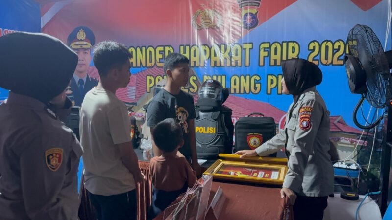 Warga Ramai Kunjungi Stand Polres Pulang Pisau, Antusias Ingin Tahu Lebih Banyak Tentang Kepolisian
