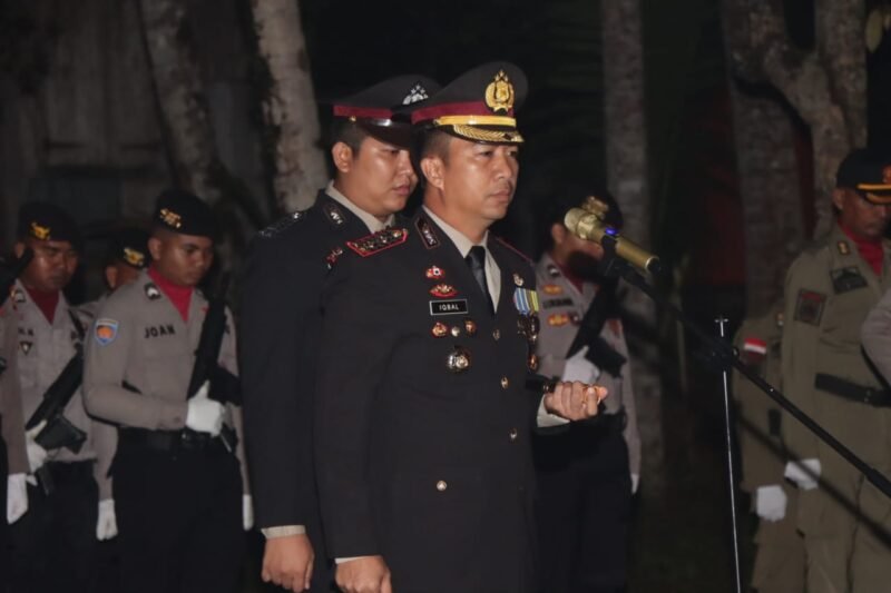 Hormati Jasa Pahlawan, Kapolres Pulang Pisau Pimpin Upacara Khidmat di TMP HM Sanusi