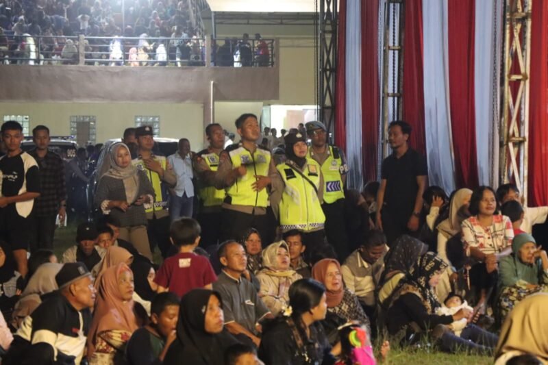 Polres Pulang Pisau Kerahkan Personel, Malam Penutupan Handep Hapakat Fair 2025 Berlangsung Aman dan Tertib
