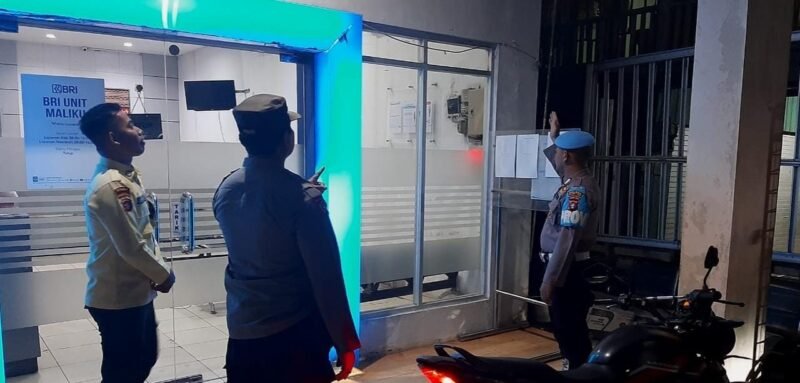 Polsek Maliku Patroli Malam ke Daerah Pemukiman Warga