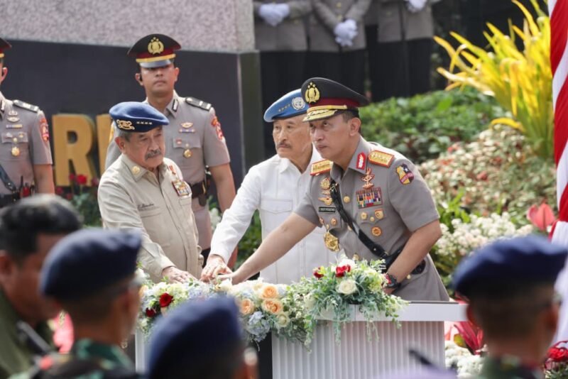 Foto, Kapolri Resmikan Patung M. Jasin Abadikan Sejarah Polisi Istimewa