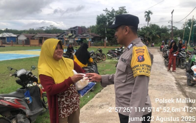Personil Polsek Maliku melakukan Door to Door System Ke Warga Masyarakat Kecamatan Maliku