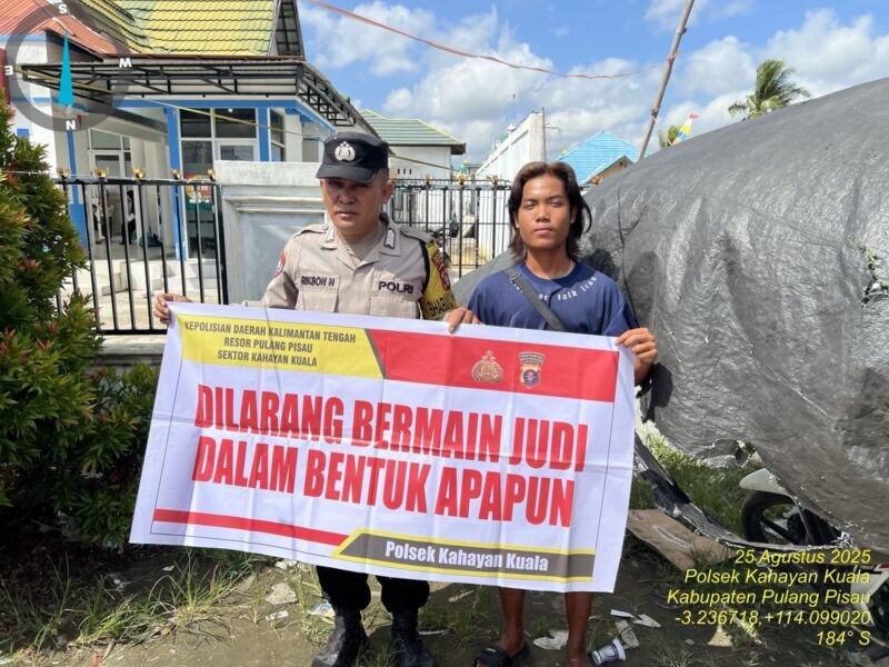 Personil Polsek Kahayan Kuala, secara masif lakukan giat himbauan Stop dan Larangan bermain Judi Online