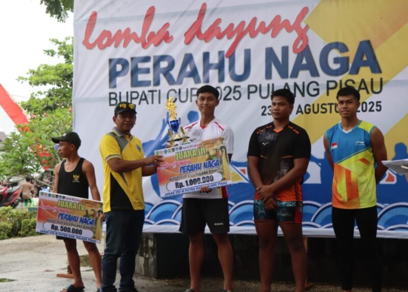 Semangat Bhayangkara! Polres Pulang Pisau Raih Juara 3, di Lomba Dayung Perahu Naga Bupati Cup
