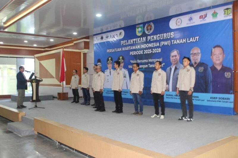 Dandim 1009/Tla Menghadiri Pelantikan Pengurus PWI Tanah Laut Periode 2025-2028