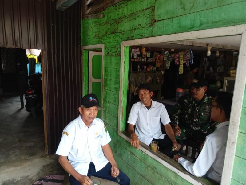 Babinsa Kelua-Muara Harus Jalin Komsos dengan Warga Desa Padangin