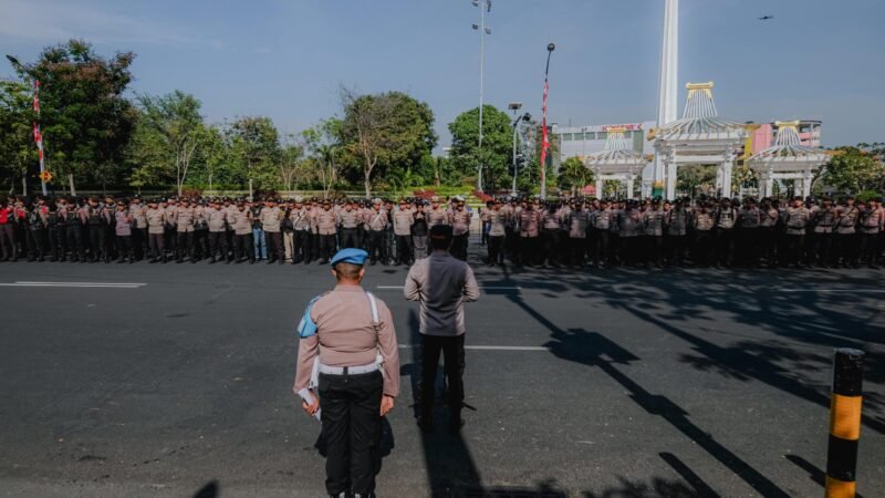 2.608 Polisi Amankan Aksi Buruh di Surabaya, Kapolrestabes Tekankan Pendekatan Humanis