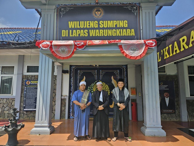 Dewan Pakar Forum Pers, Independent Indonesia Hadiri Sholat Jumat Berjamaah di Lapas Warungkiara