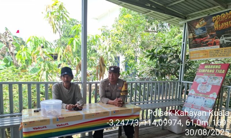 Personel Polsek Kahayan Kuala menyampaikan pesan Kamtibmas, dan Himbauan kamtibmas