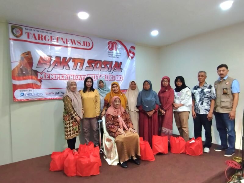 Media TargetNews.ID Bersama Pelindo Serta Bank, Jatim Bagikan Baksos