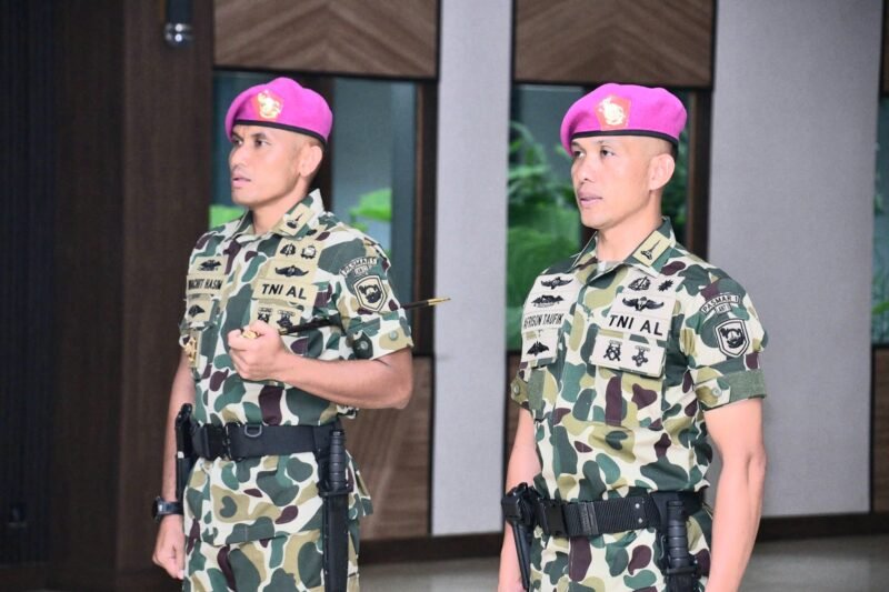 TNI AL, Pasmar 1. Estafet kepemimpinan jabatan Komandan Batalyon Marinir Pertahananan(foto:bib/TargetNews.ID)