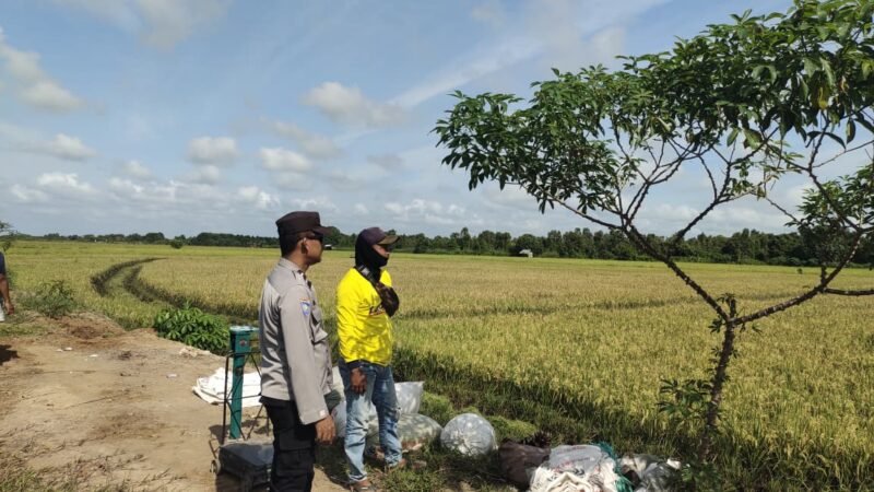 Cek dan kontrol pemilik lahan sembari sambangi warga, untuk menyampaikan himbauan kamtibmas