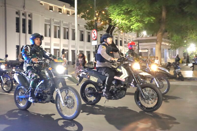 Ciptakan Rasa Aman, Polres Pelabuhan Tanjung Perak Gelar Patroli Gabungan TNI-Polri