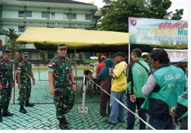 menuhi kebutuhan pangan pokok, Kodam XII/Tanjungpura menggelar Gerakan Pangan Murah (GPM) yang berlangsung di Lapangan Tidayu, Makodam XII/Tpr. Foto