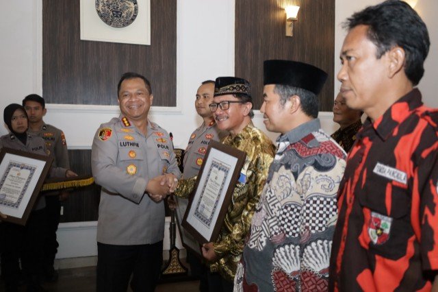 Kapolrestabes Surabaya, Kombes Pol Luthfi Sulistiawan, [Foto: Bib Gila/TargetNews.id]