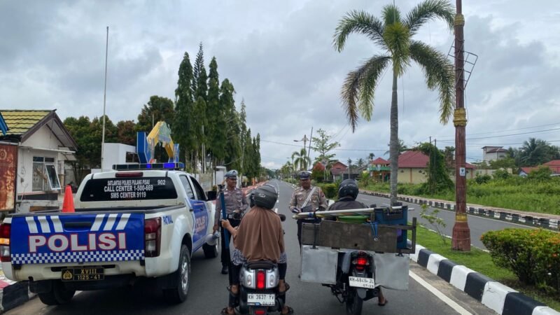 Sat Lantas Polres Pulang Pisau Berikan Himbauan Kamseltibcarlantas kepada Pengendara