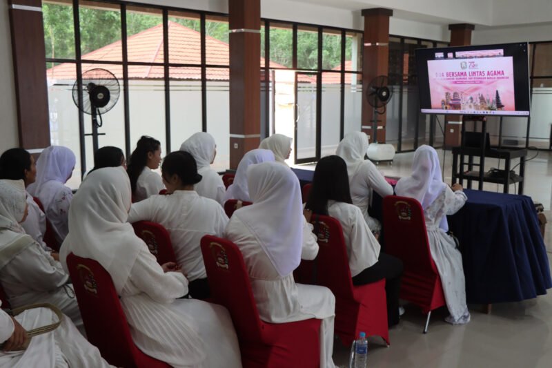 Serentak se-Indonesia, Bhayangkari Pulang Pisau Ikuti Doa Virtual Lintas Agama Demi Keamanan dan Kedamaian Bangsa