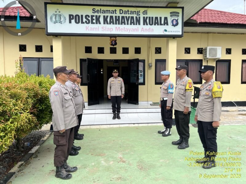 polsek Kahayan kuala melaksanakan serah terima piket penjagaan mako polsek Kahayan kuala, Foto: Bib TargetNews.id