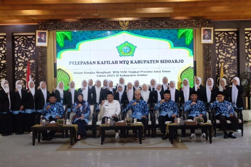 Pemkab Sidoarjo Lepas 54 Kontingen MTQ ke-XXXI Tahun 2025, [Foto: Antok TargetNews.id]
