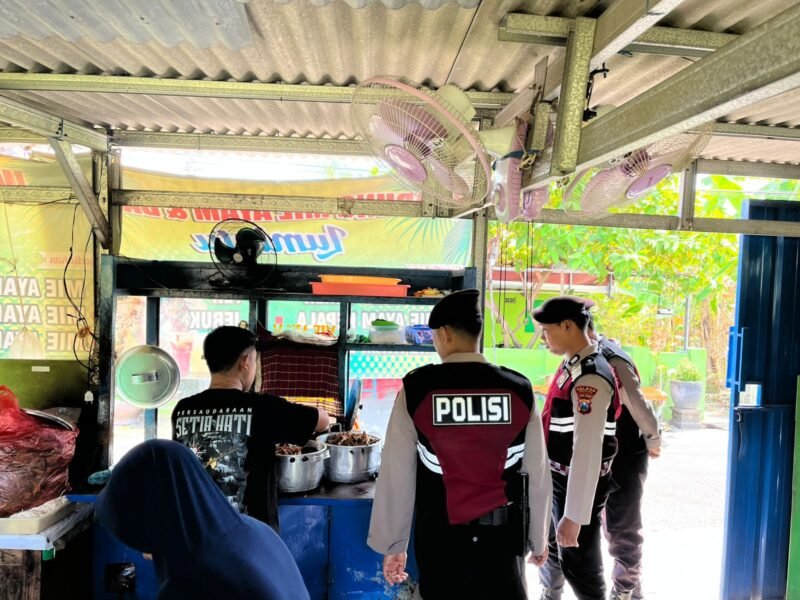 Polres Nganjuk Gelar KRYD, Ciptakan Kondisi Aman Pasca Situasi,[Foto: Kabiro Nganjuk Jonsen TargetNews.id]