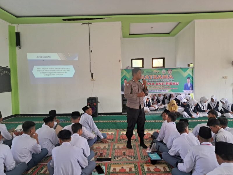 Cegah Judi Online di Kalangan Pelajar Personel Sat Binmas Polres Pulang Pisau Lakukan Pembinaan Di Sekolah.