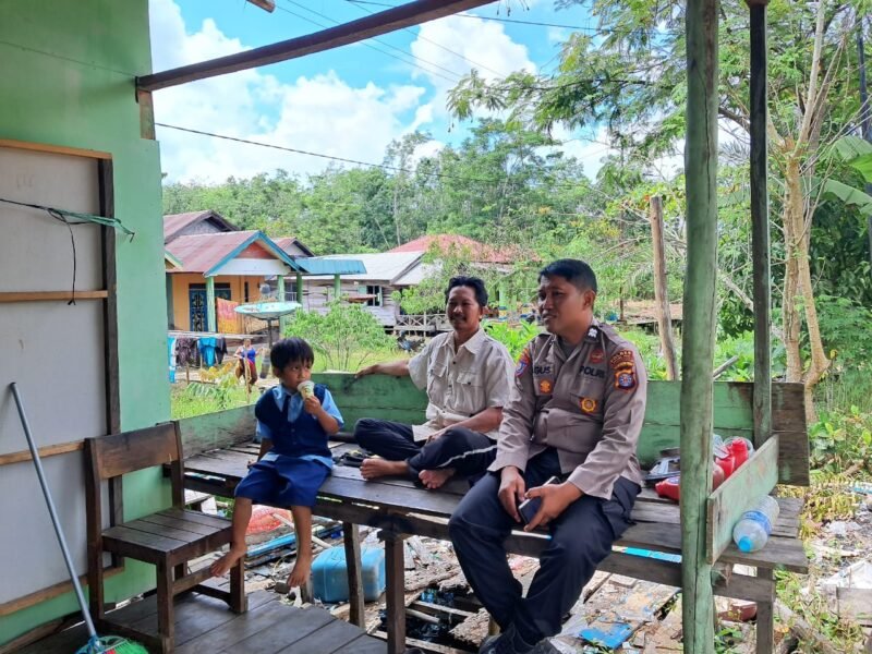 Cegah Judi Online Sat Binmas Polres Pulang Pisau Laksanakan Sambang ke Masyarakat