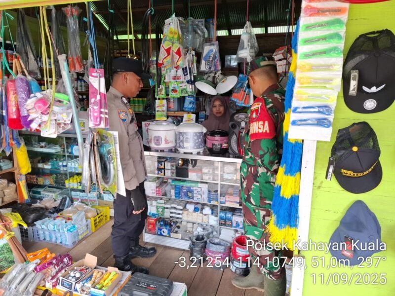 Personel Polsek Kahayan Kuala menyampaikan pesan Kamtibmas, dan Himbauan kamtibmas