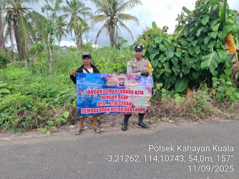 Personel Polsek Kahayan Kuala sambangi warga dan Memberikan himbauan Tentang Larangan Membakar hutan dan lahan.