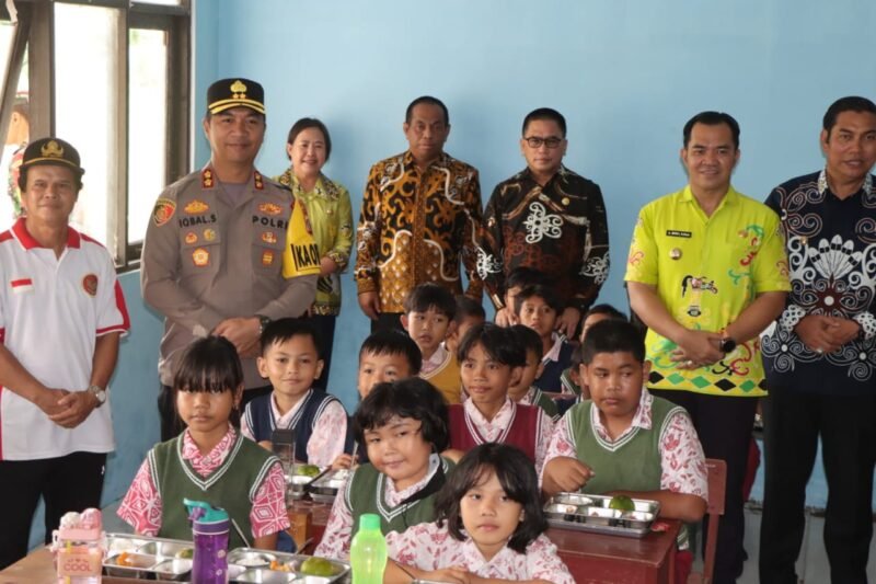 Program Makan Bergizi Gratis Diluncurkan, Kapolres Pulang Pisau Hadir Bersama Forkopimda