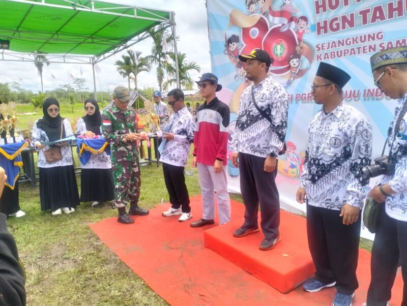 Anggota Koramil 02/Sejangkung Hadiri Penutupan Porseni Guru Dalam Peringatan Hari Guru Ke 80 Tahun 2025