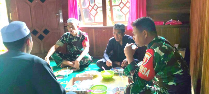 Peringati Maulid Nabi, Babinsa Banua Lawas Jalin Keakraban dengan Warga Bangkiling Raya