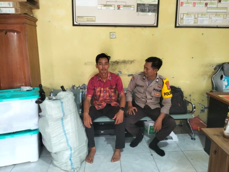 Sat Binmas Polres Pulang Pisau Melaksanakan Kegiatan Polisi RW