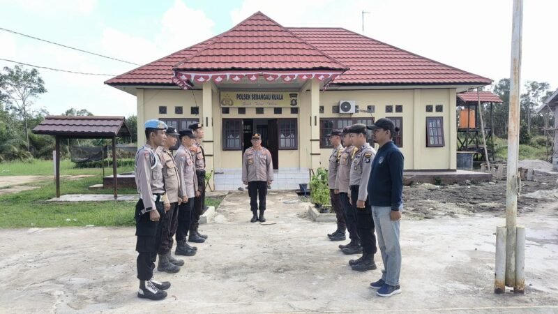 Personil polsek sebangau kuala melaksanakan serah terima piket penjagaan mako polsek sebangau kuala