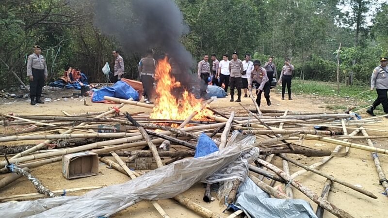 Satreskrim Polres Sampang Bongkar Perjudian Sabung Ayam Kedungdung, Penjelasan Kasat Reskrim, Foto: Redaksi TargetNews.id