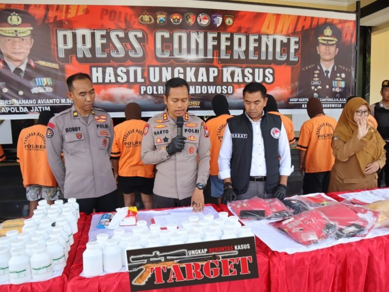 Polres Bondowoso Amankan 11 Pelaku Tersangka, Sita 10,93 Gram Sabu dan 241 Ribu Butir Okerbaya, Foto: Redaksi/bib gila