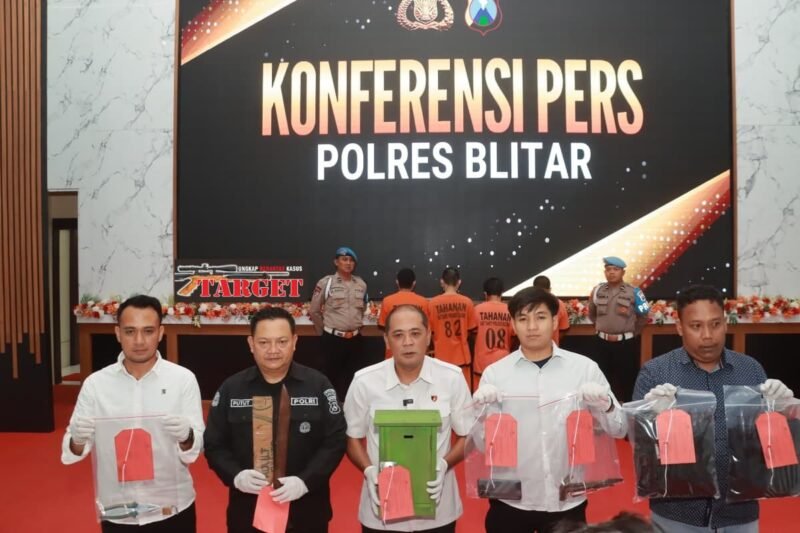 Ungkap Kasus Pencurian 4 Pelaku, Tersangka Diamankan, Foto: Redaksi/bib gila