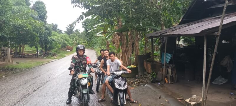 Wujudkan Lingkungan Aman, Sertu Jamal Lakukan Patroli Bersama Di Haruai