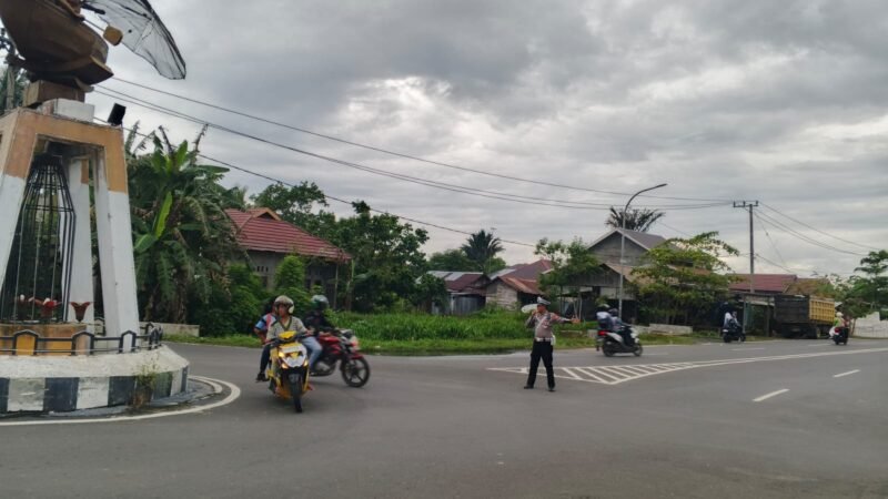 Cegah Kemacetan, Petugas Satlantas Polres Pulang Pisau Optimalkan Pengaturan Lalu Lintas Pagi Hari