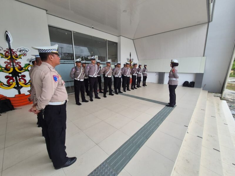 Kasat Lantas Polres Pulang Pisau Berikan Arahan Saat Apel Pagi