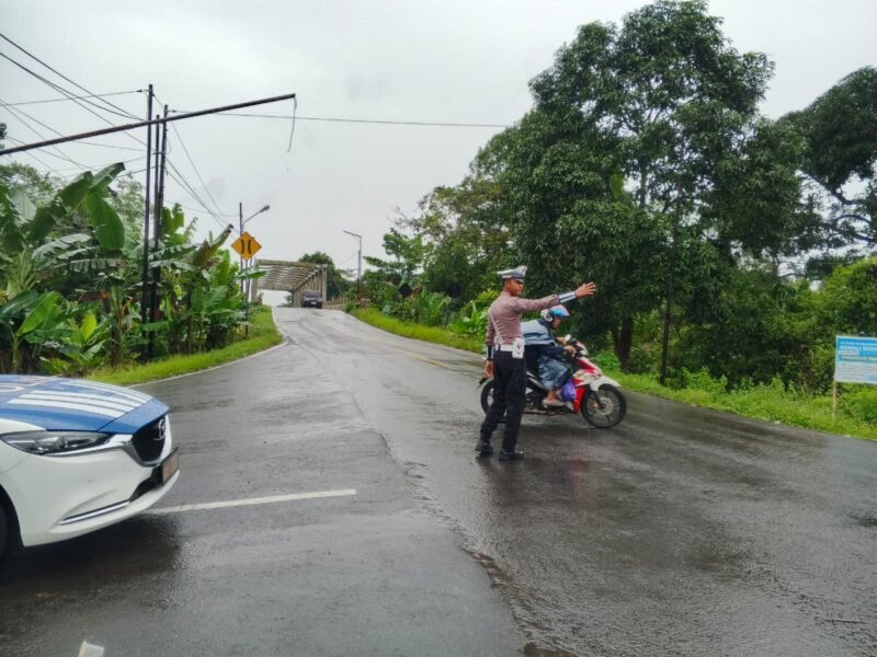 Sat Lantas Polres Pulang Pisau Laksanakan Patroli KTL dan Pencegahan Laka Lantas di Daerah Rawan