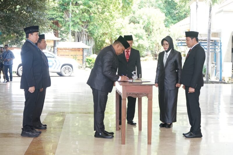 Bupati Subandi Lantik 61 Pejabat Pemkab Sidoarjo, foto: redaksi/antok