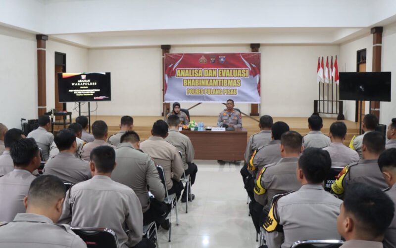 Polres Pulang Pisau Gelar ANEV Bhabinkamtibmas dan Kanit Binmas: Wakapolres Tekankan Profesionalisme dan Kehadiran di Tengah Masyarakat