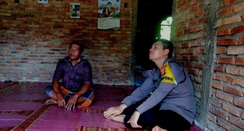 Personel Polsek Maliku Sosialisasi Kepada Masyarakat Kecamatan Maliku