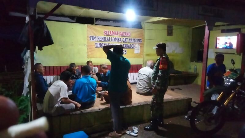 Babinsa Banua Lawas Keliling Kampung, Pastikan Keamanan Lingkungan Terkendali