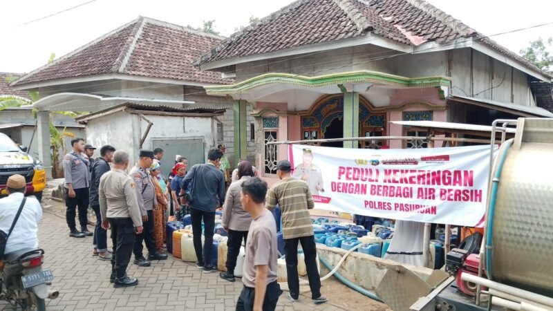 Polres Pasuruan: PMII Salurkan 6.000 Liter Air Bersih, foto: redaksi/bib