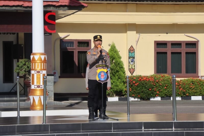 Kapolres Pulang Pisau Tegaskan Pentingnya Soliditas dan Etika Tugas dalam Apel Jam Pimpinan